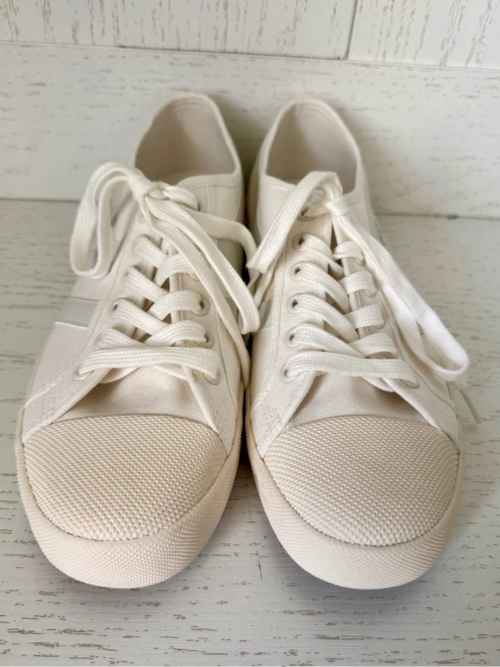 Gola Women's Low-Top Sneakers in Cream size 9.5 women’s